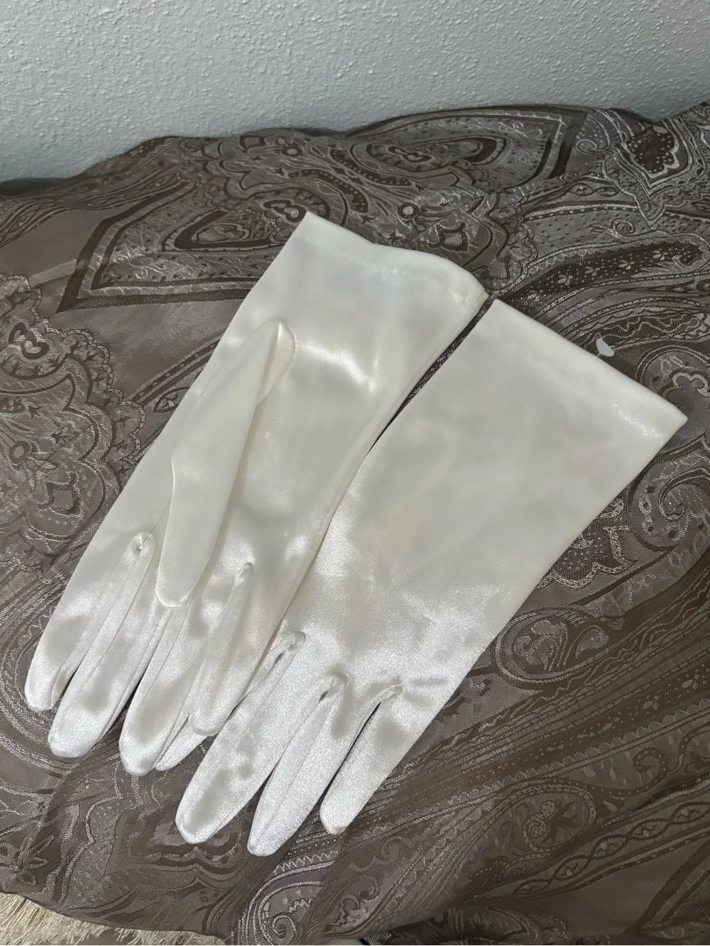 Classic Pearl White Satin Evening Gloves